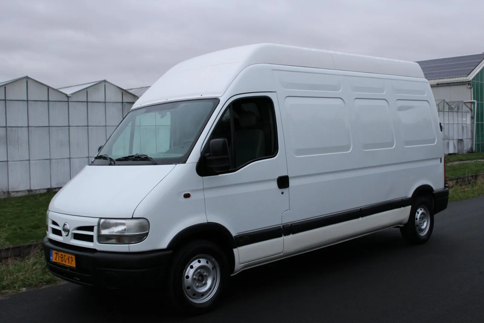 Nissan Interstar (2002) — foto 1