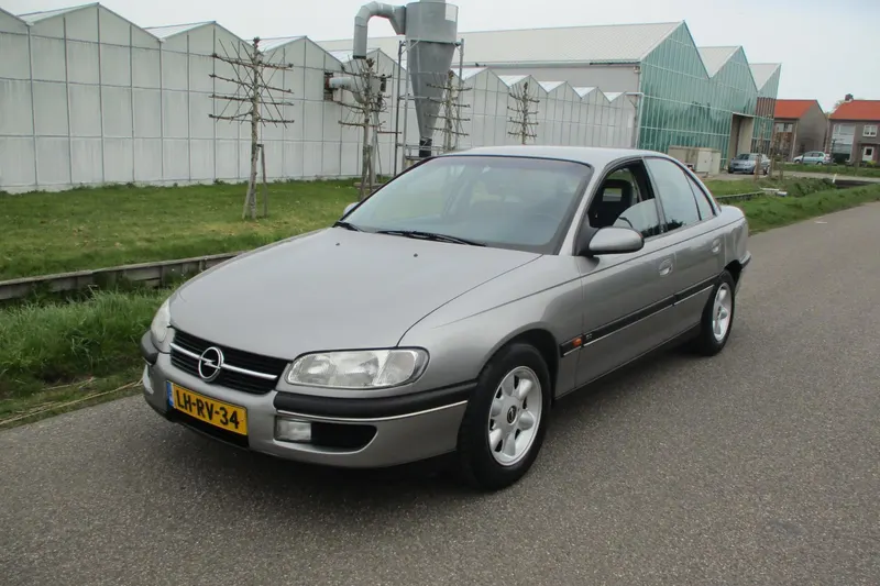 Opel Omega (1995)