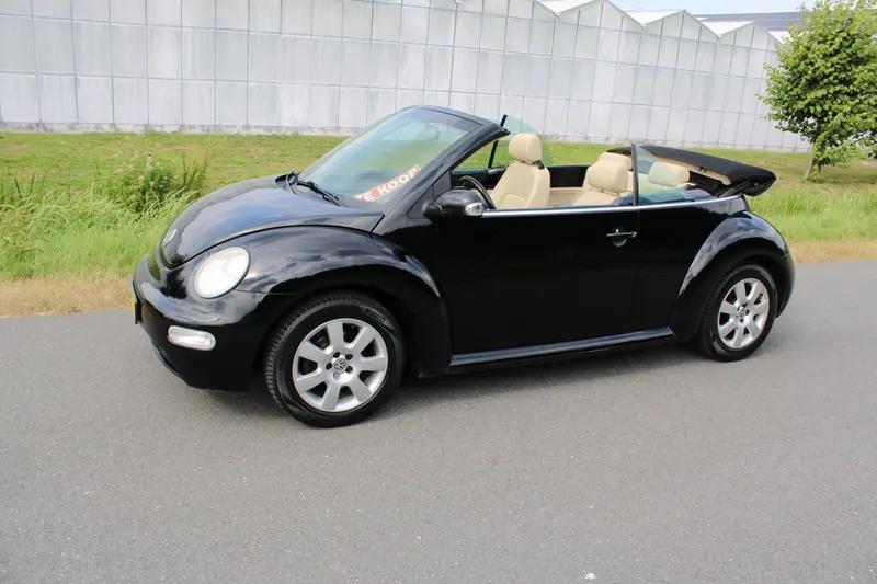 Volkswagen New Beetle (2004)