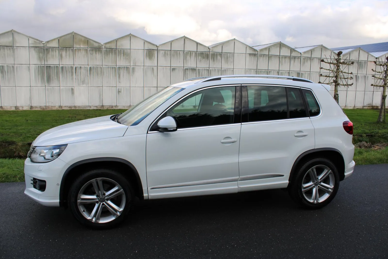 Volkswagen Tiguan (2015) — foto 1