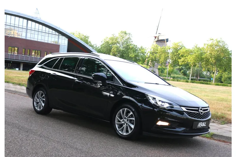 Opel Astra Sports Tourer (2018)