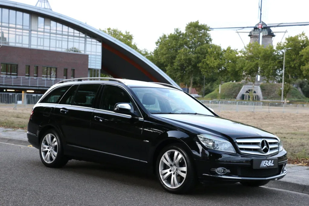 Mercedes-Benz C-Klasse (2008) — foto 1