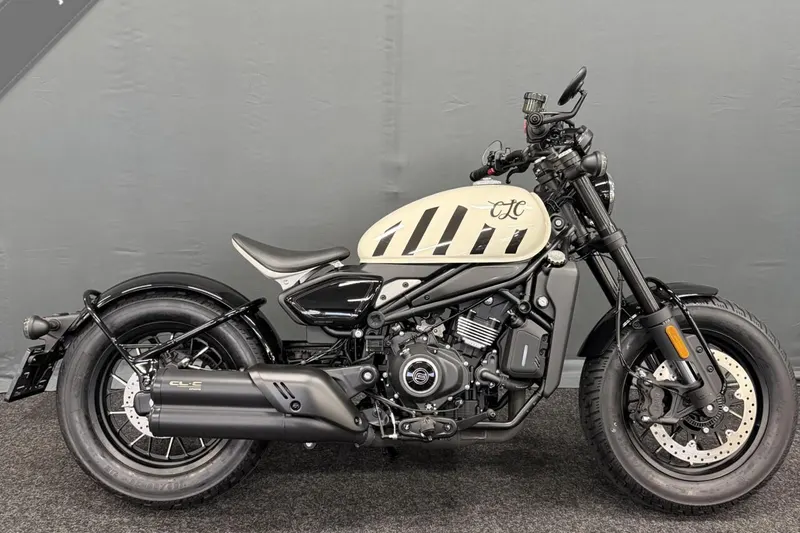 CFMoto 450 CLC Bobber (2026)
