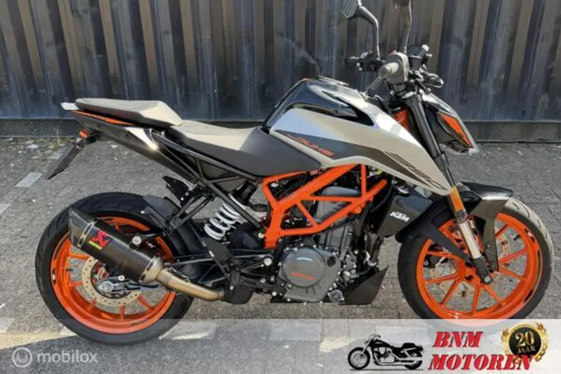 KTM 390 Duke (2022)