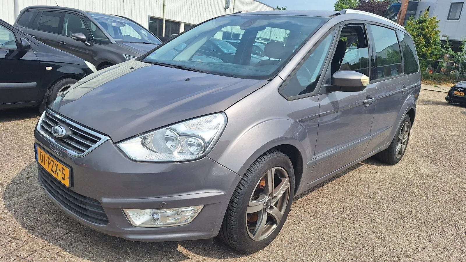 Ford Galaxy (2011) — foto 1