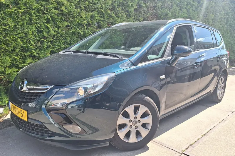 Opel Zafira Tourer (2014)