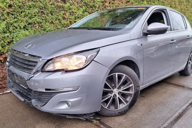 Peugeot 308 (2015)