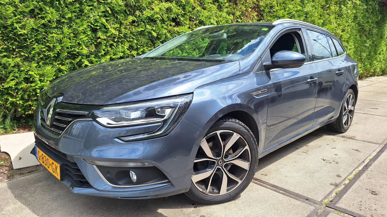 Renault Mégane (2019) — foto 1
