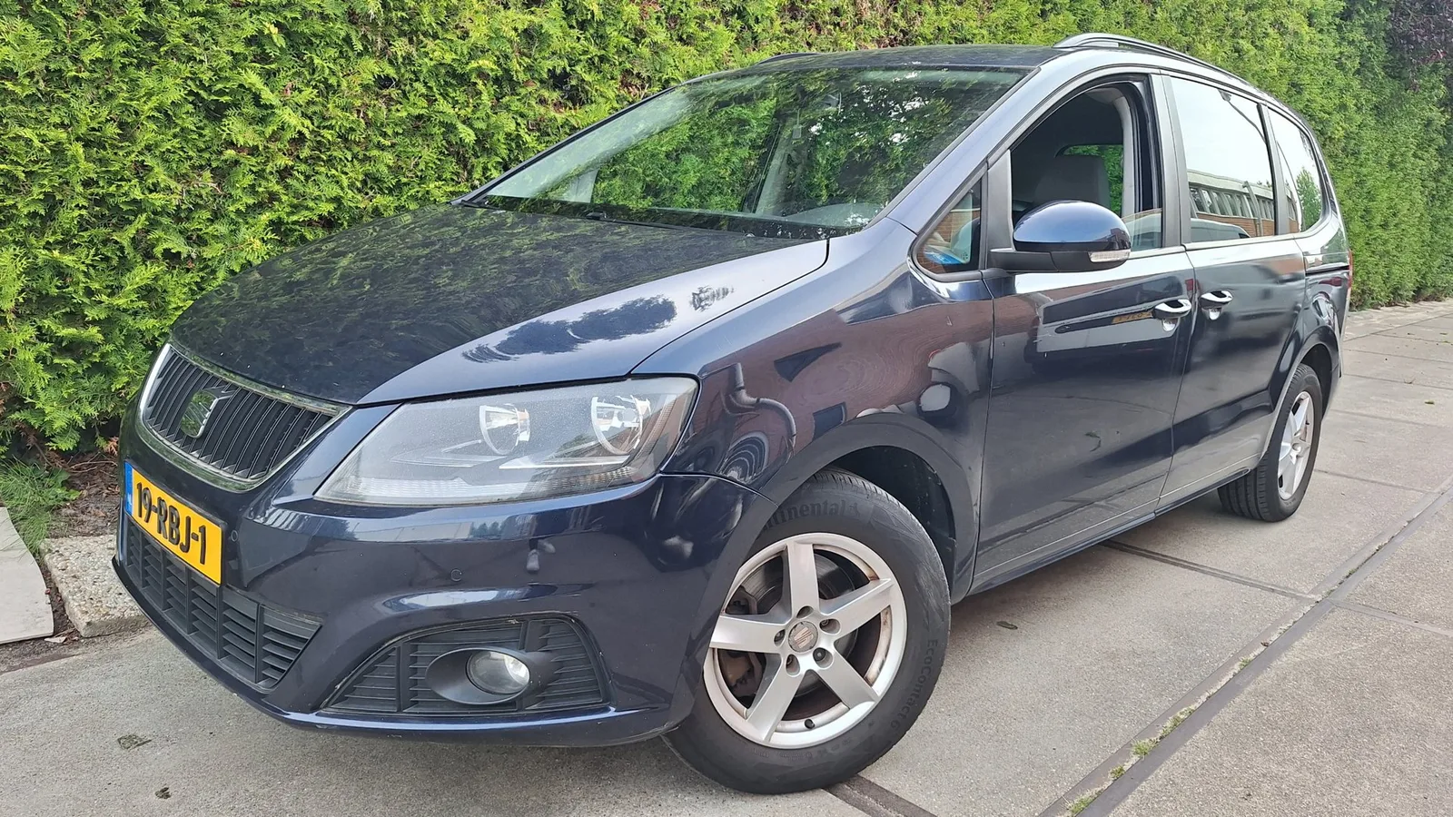 SEAT Alhambra (2011) — foto 1