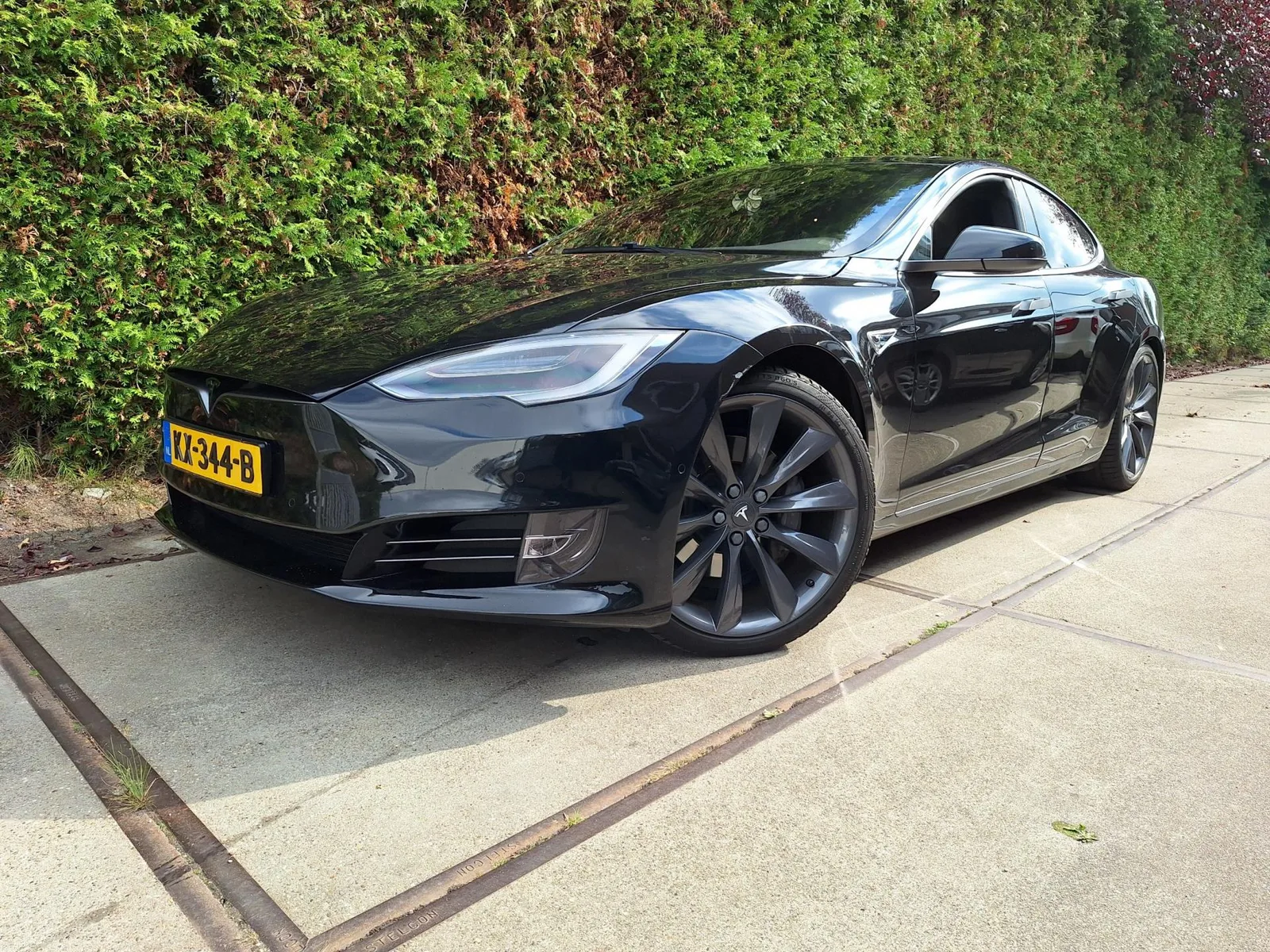 Tesla Model S (2016) — foto 1