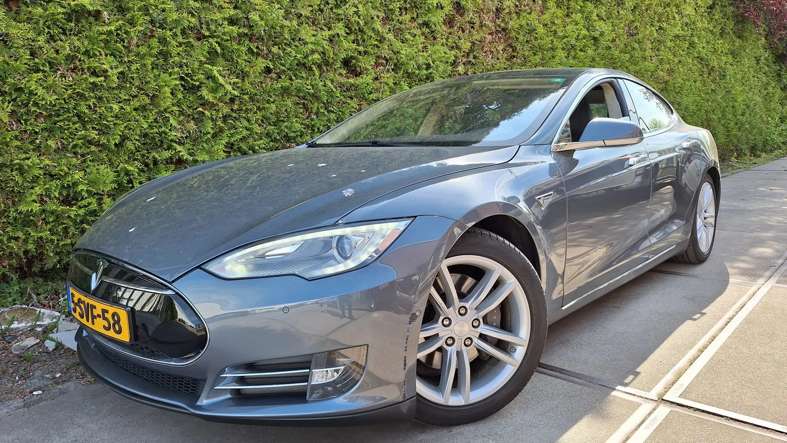 Tesla Model S (2013) — foto 1