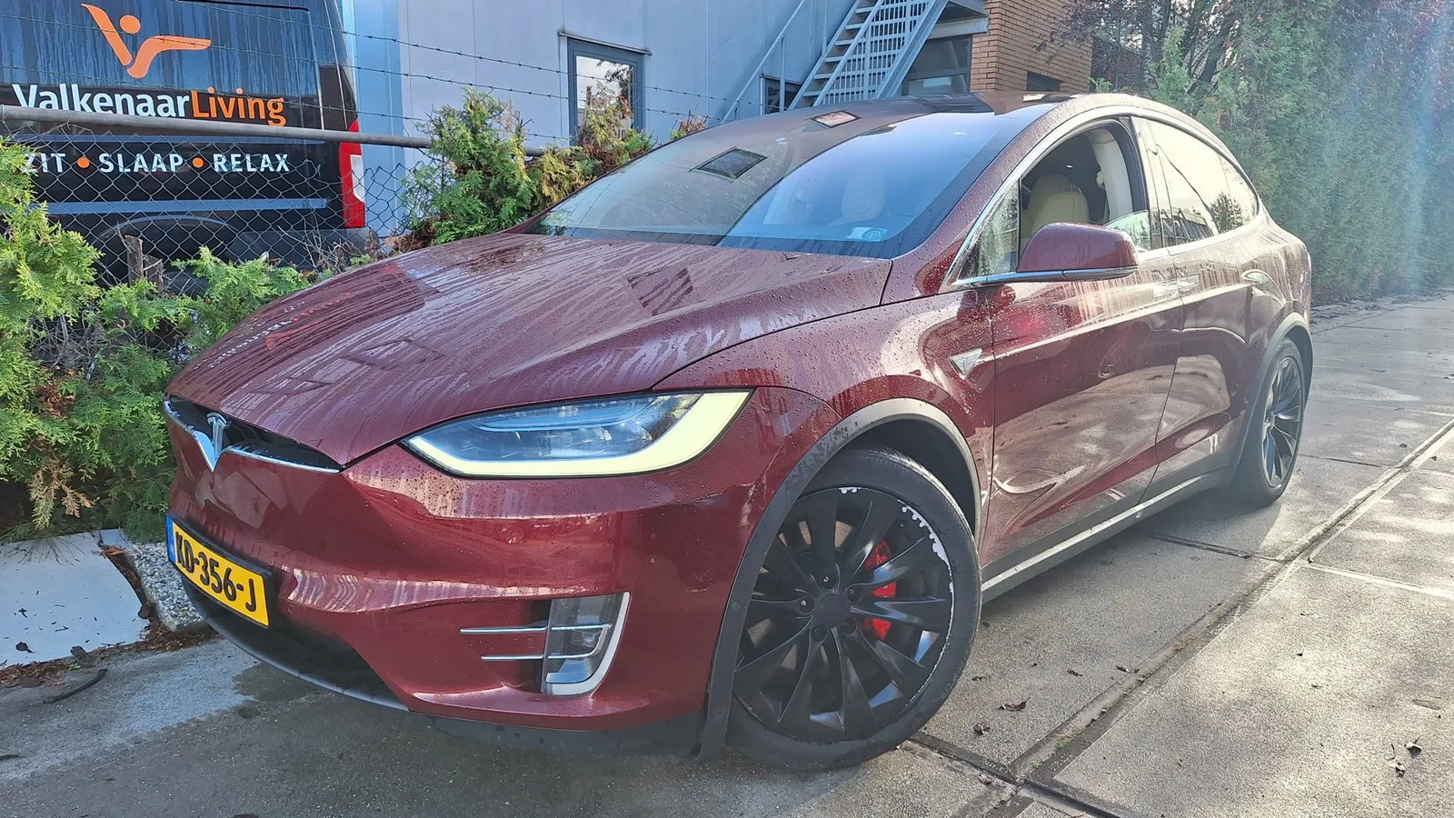 Tesla Model X (2016) — foto 1