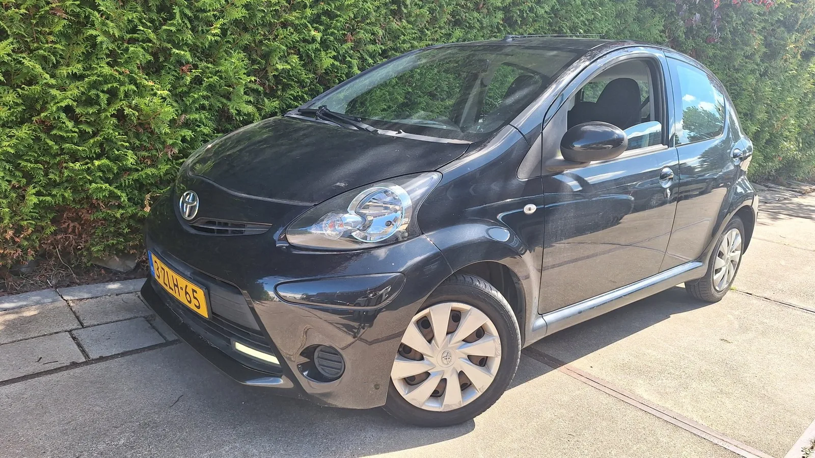 Toyota Aygo (2012) — foto 1