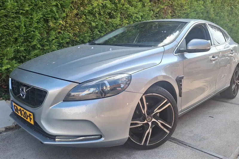Volvo V40 (2015)