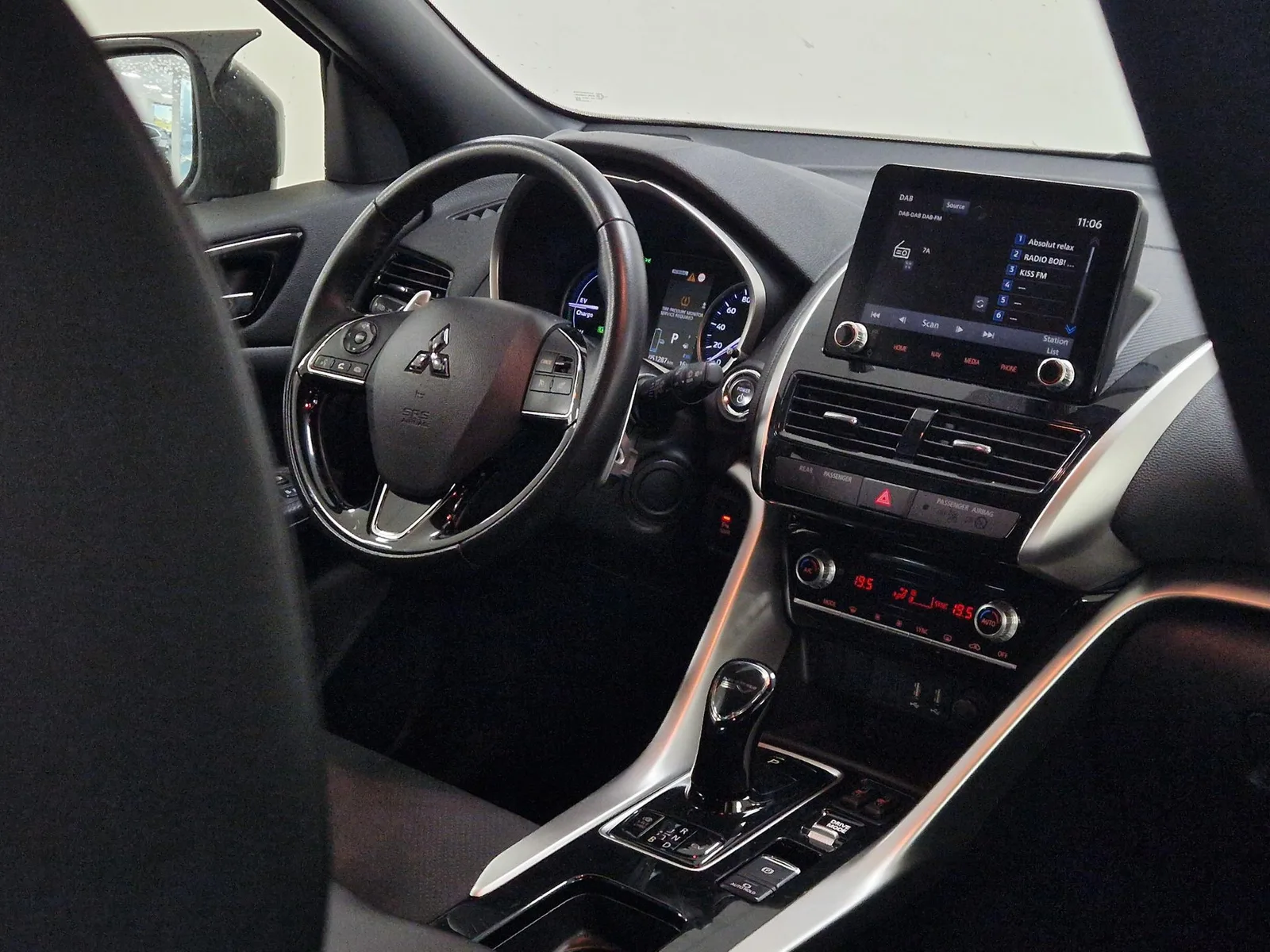 Mitsubishi Eclipse Cross (2021) — foto 1