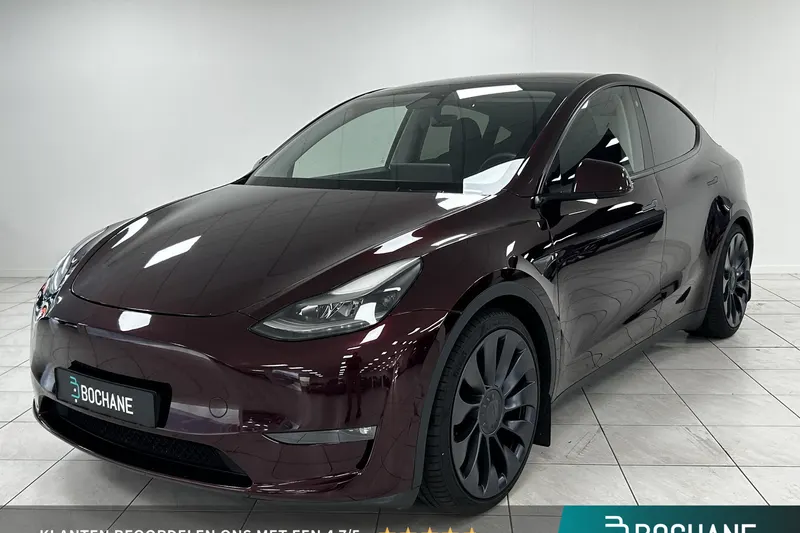 Tesla Model Y (2023)