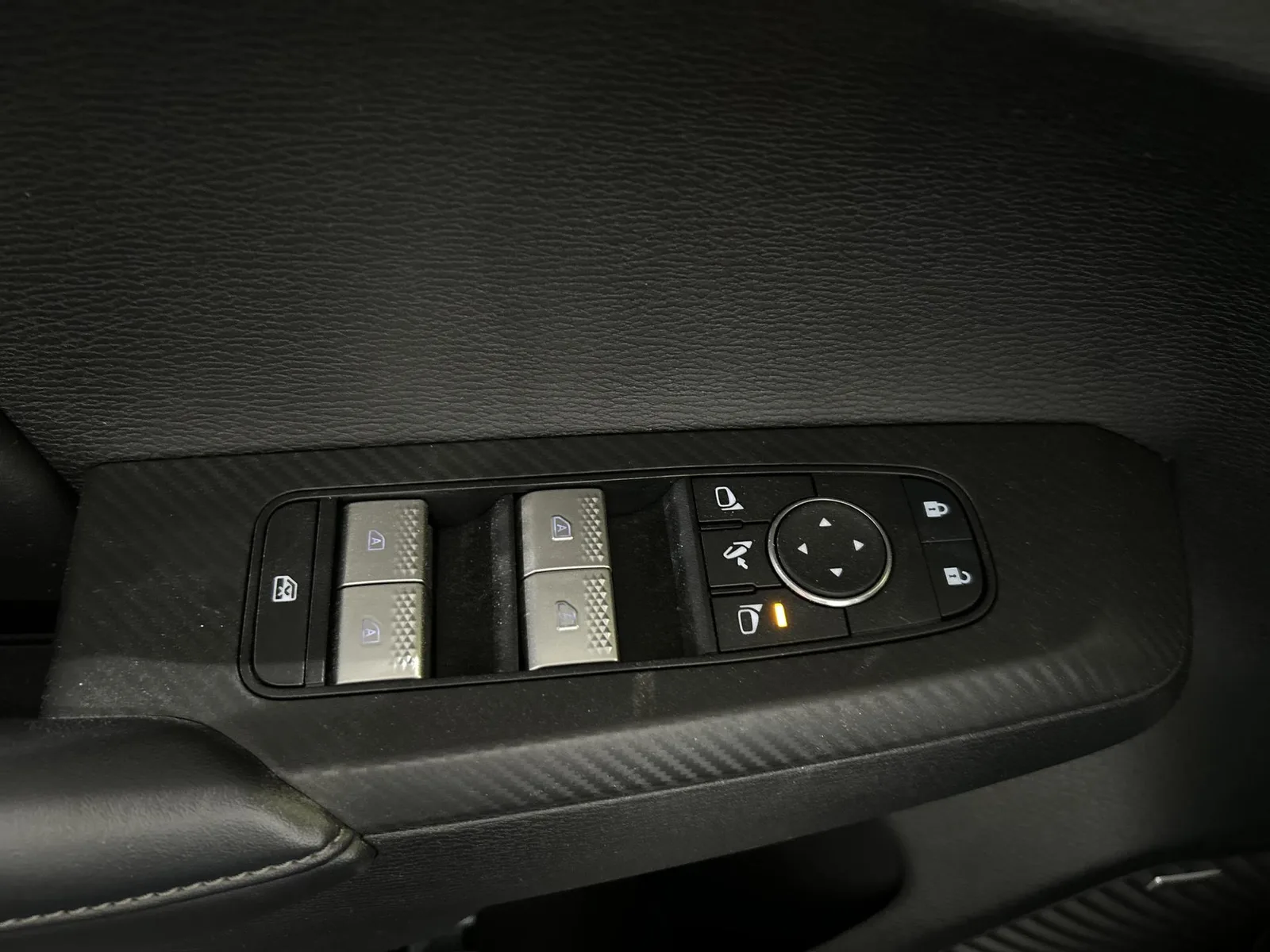 Mitsubishi Outlander (2025) — foto 1