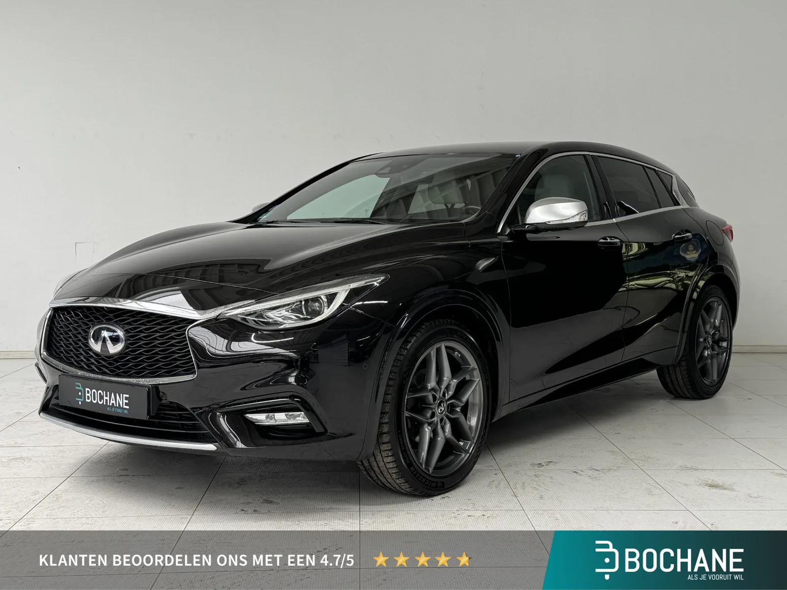 Infiniti Q30 (2016) — foto 1