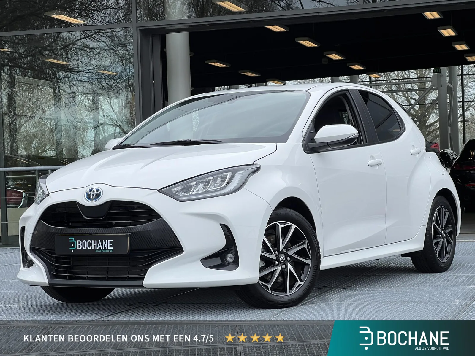 Toyota Yaris (2023) — foto 1