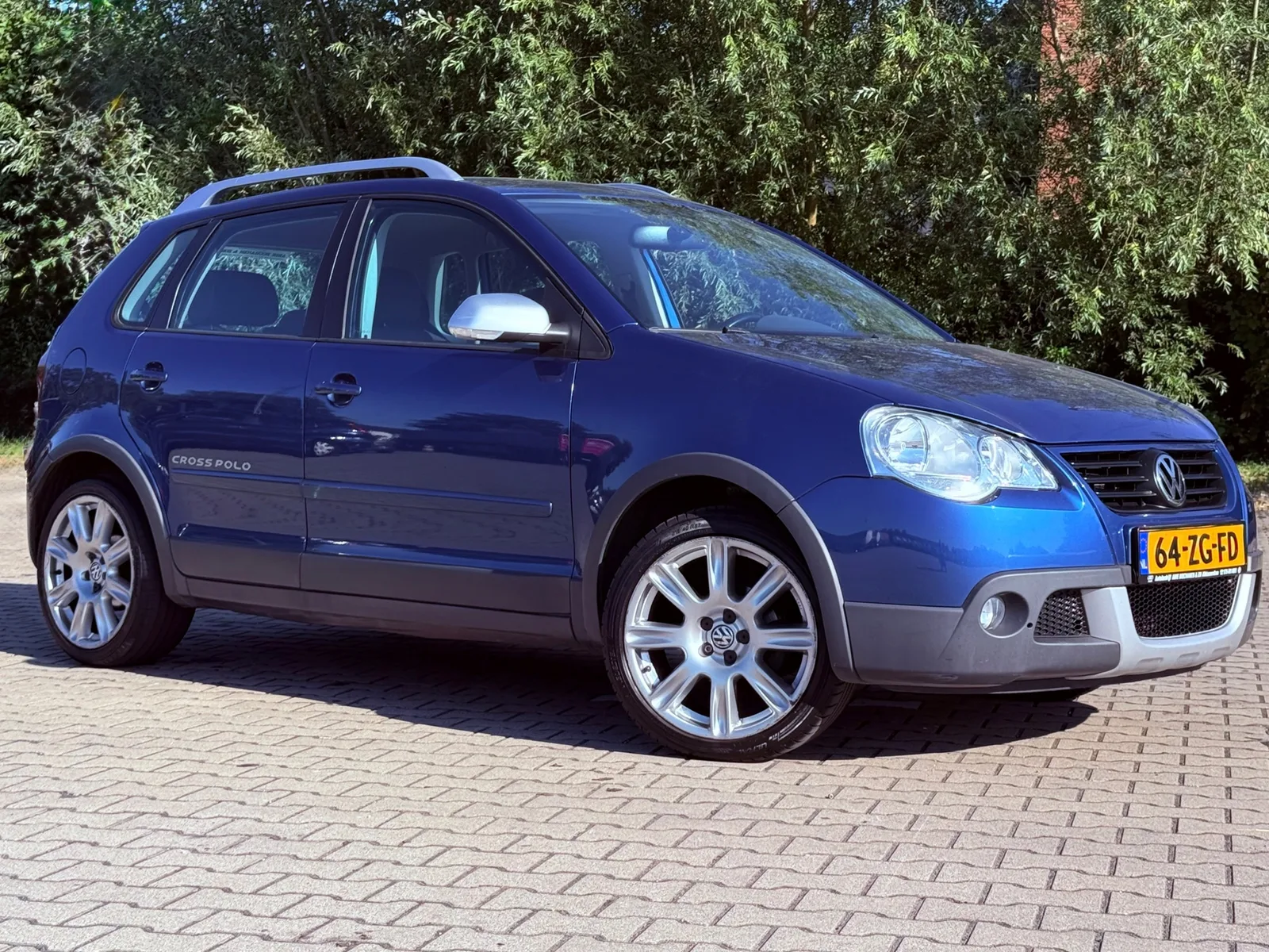 Volkswagen Polo (2008) — foto 1