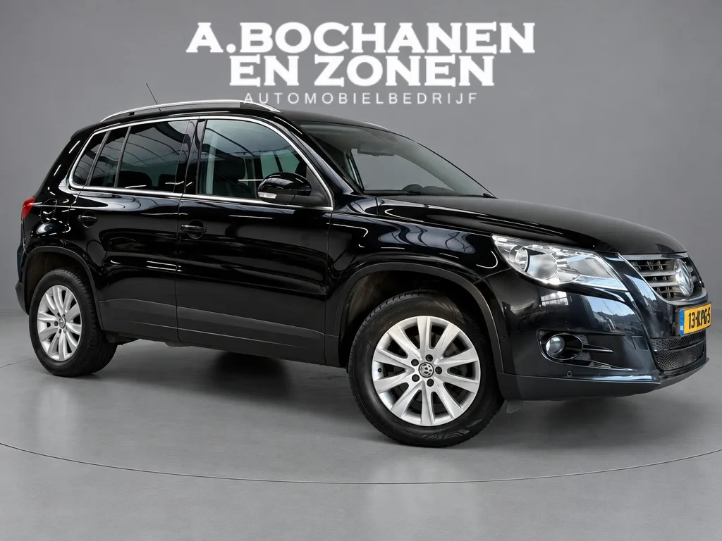 Volkswagen Tiguan (2010) — foto 1