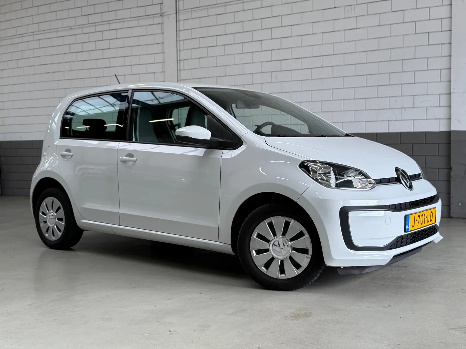 Volkswagen Up! (2020) — foto 1