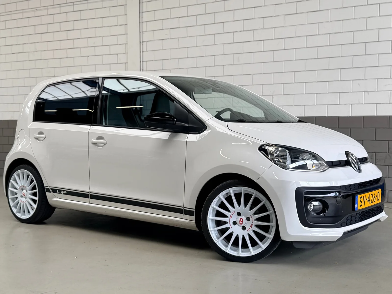 Volkswagen Up! (2018) — foto 1