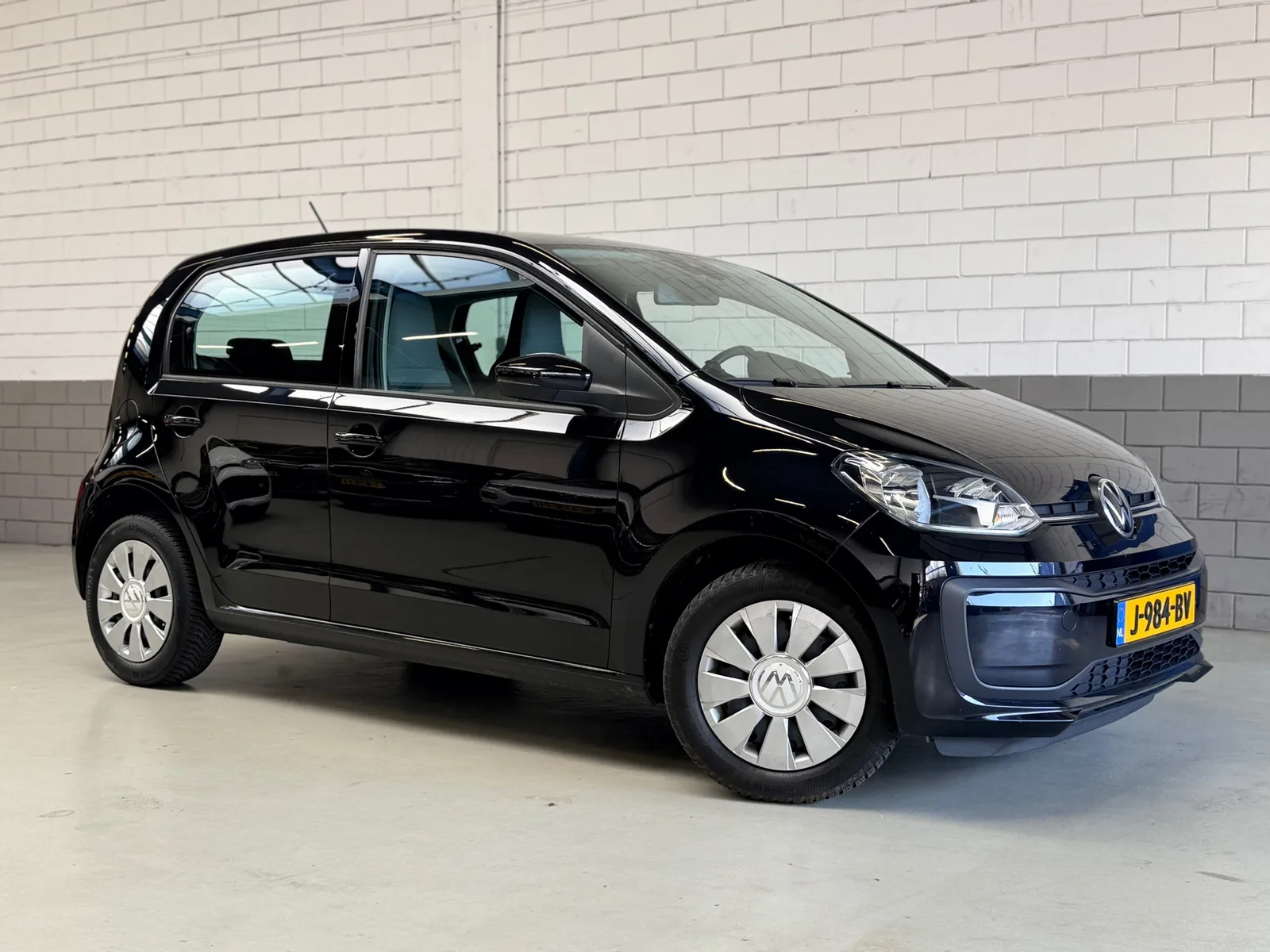 Volkswagen Up! (2020) — foto 1