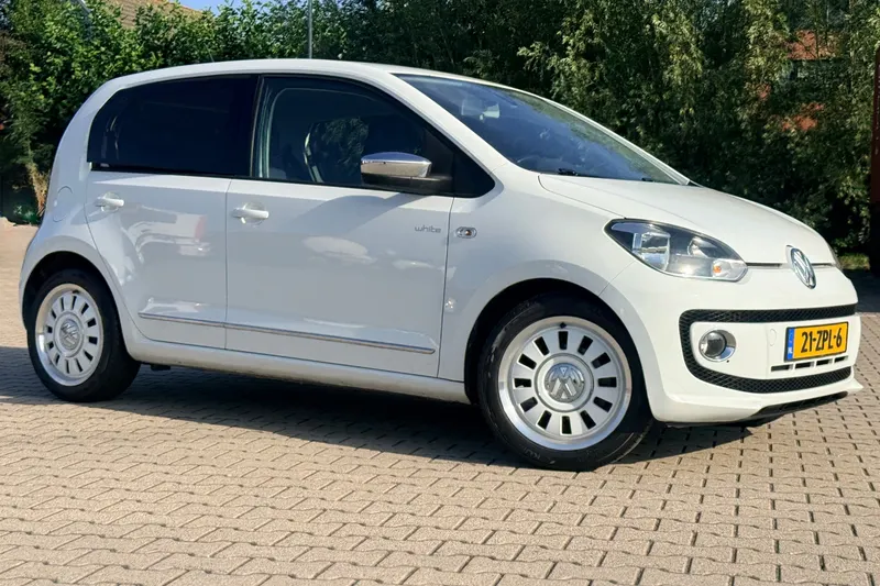Volkswagen Up! (2013)