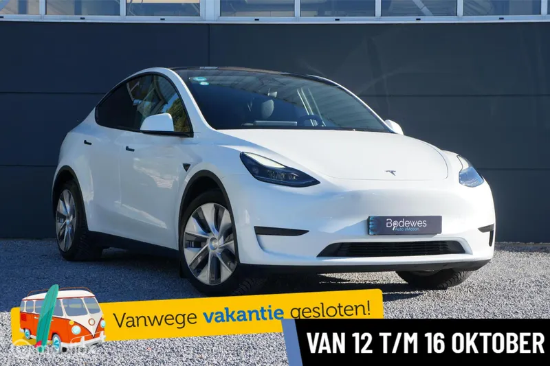 Tesla Model Y (2023)