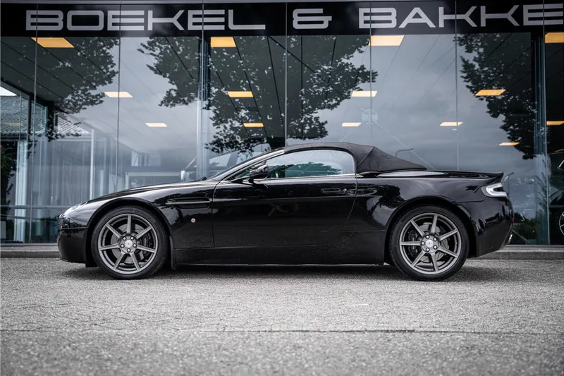 Aston Martin V8 Vantage (2007)