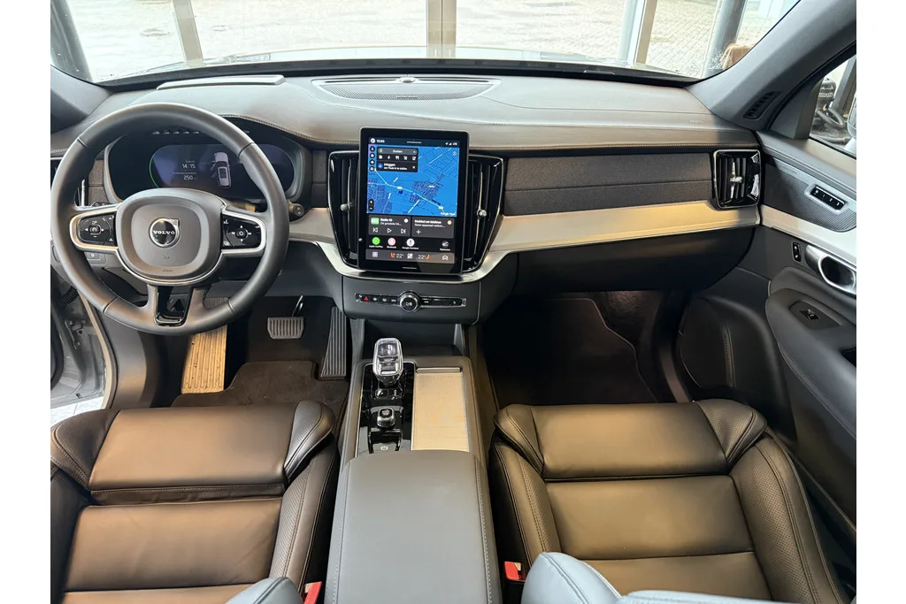 Volvo XC90 (2026) — foto 1