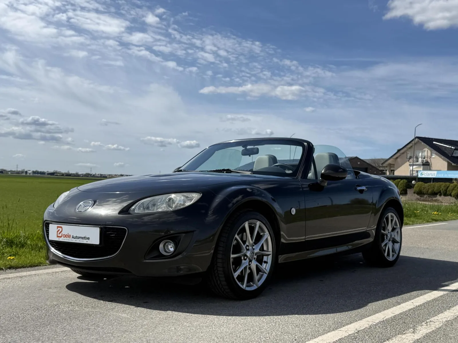 Mazda MX-5 (2011) — foto 1