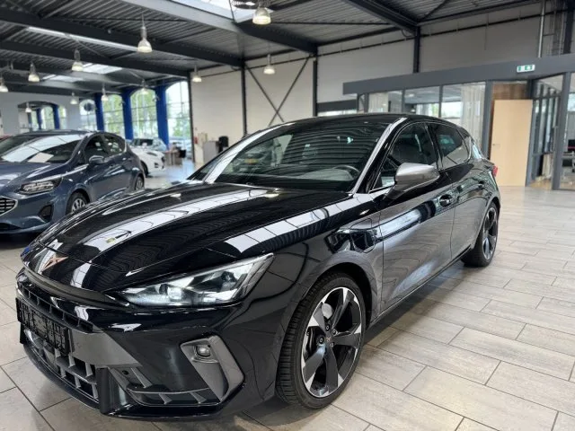 CUPRA Leon (2025) — foto 1