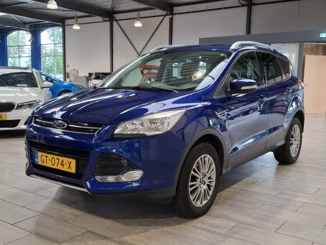 Ford Kuga (2014) — foto 1