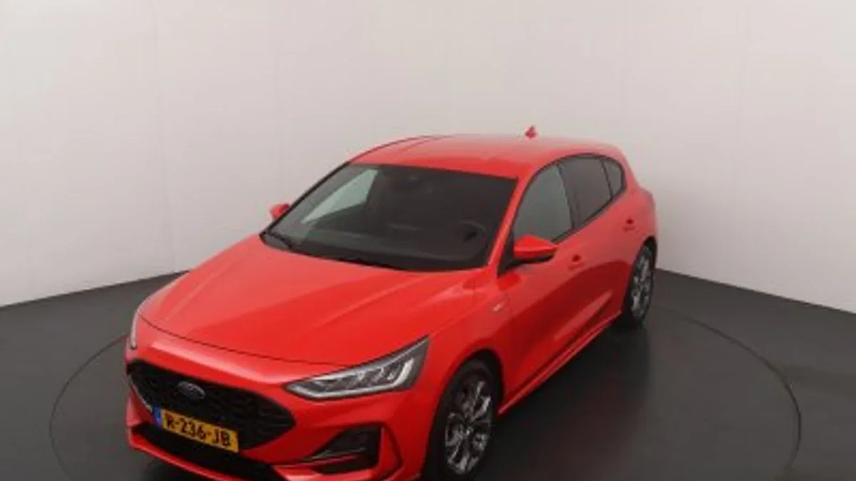 Ford Focus (2023) — foto 1