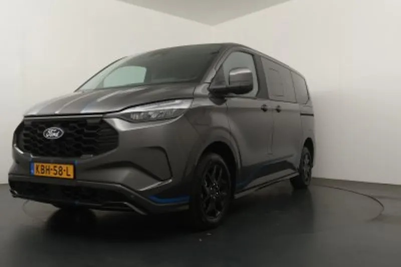 Ford Tourneo Custom (2025)
