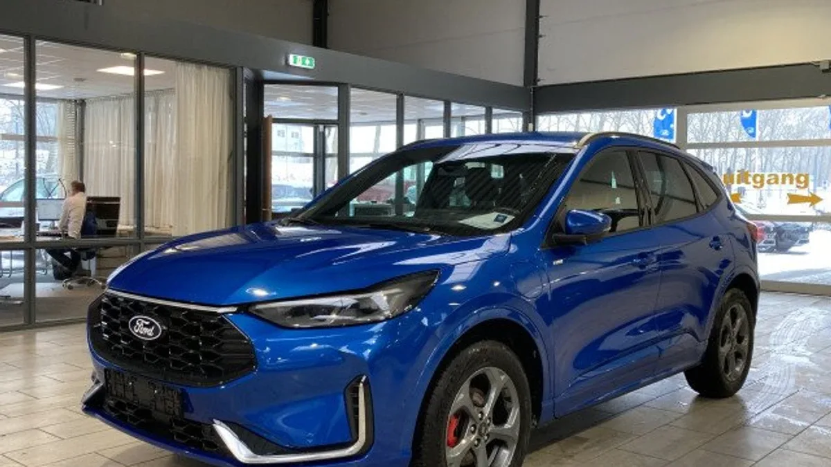 Ford Kuga (2025) — foto 1