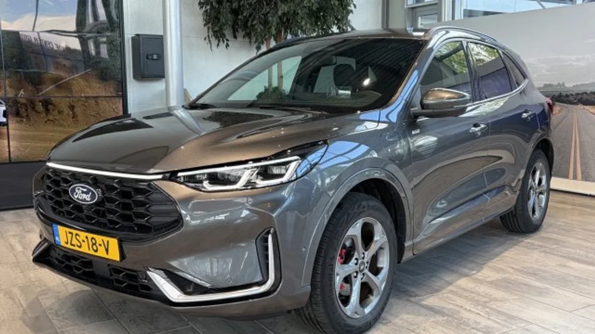 Ford Kuga (2025) — foto 1