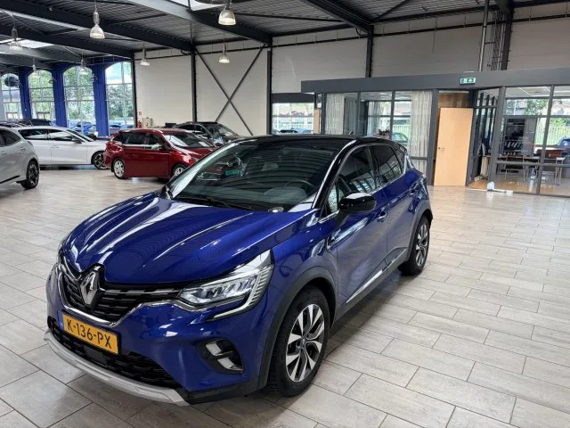 Renault Captur (2021) — foto 1