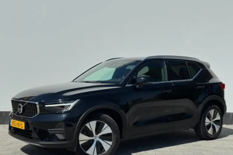Volvo XC40 (2022)
