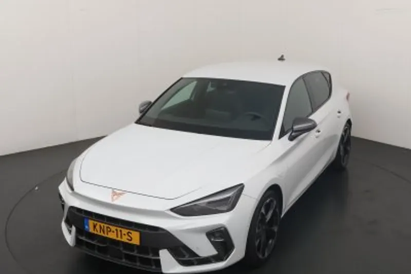 CUPRA Leon (2025)