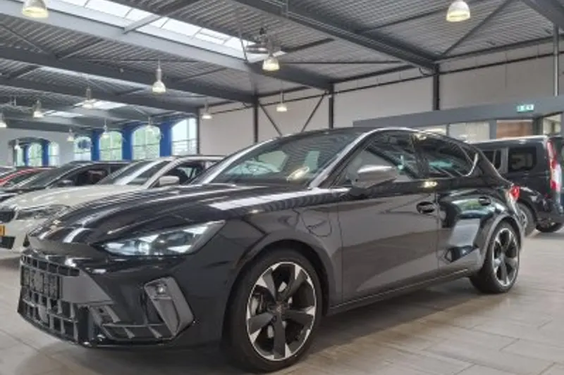 CUPRA Leon (2025)