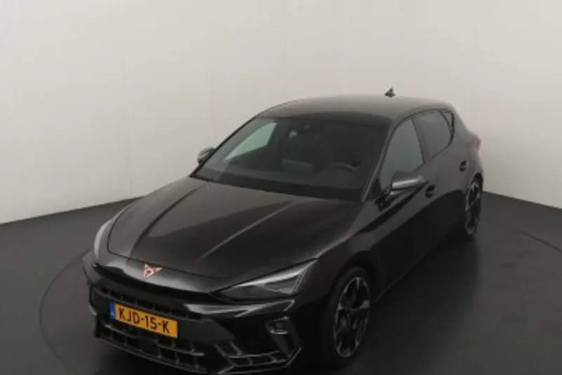 CUPRA Leon (2025)