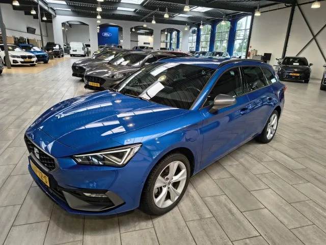 SEAT Leon (2025) — foto 1