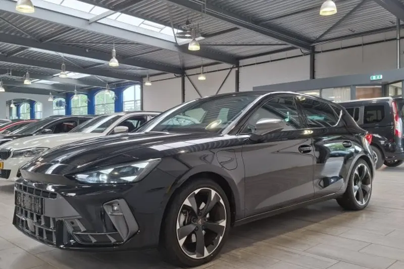 CUPRA Leon (2025)
