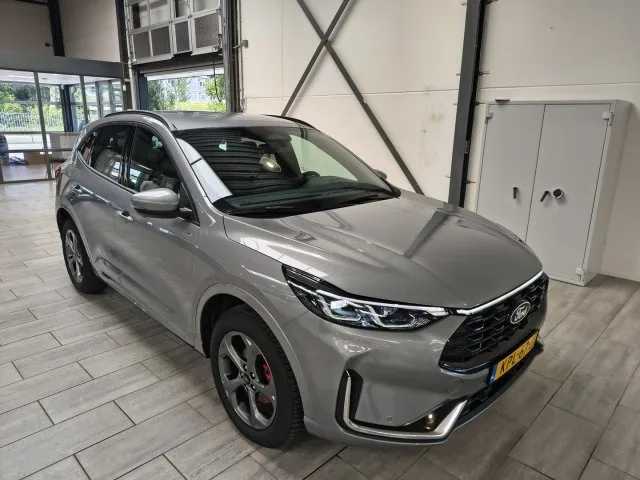 Ford Kuga (2025) — foto 1