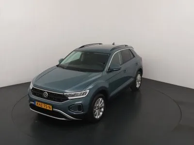 Volkswagen T-Roc (2025) — foto 1