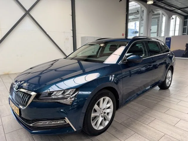 Škoda Superb (2023) — foto 1
