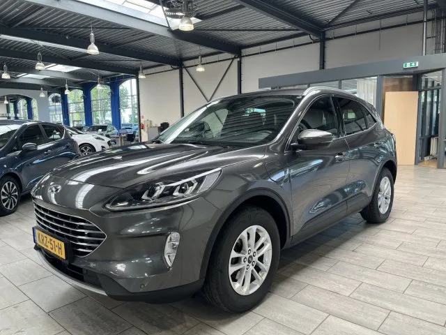 Ford Kuga (2022) — foto 1